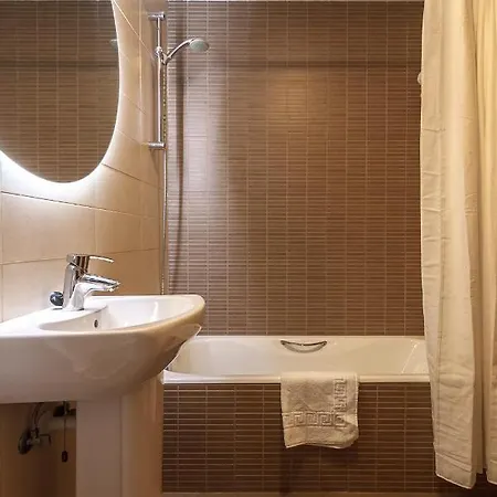 アパート Olabeaga, Vivienda Turistica Urbana De Diseno Con Wifi ビルバオ